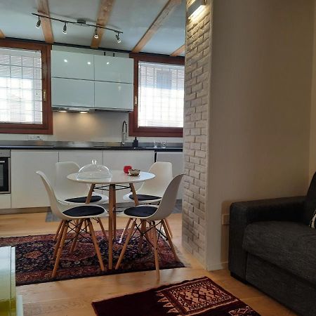 Mini Contra' Dei Servi - Vicenza Apartment Bagian luar foto