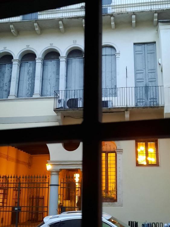 Mini Contra' Dei Servi - Vicenza Apartment Bagian luar foto