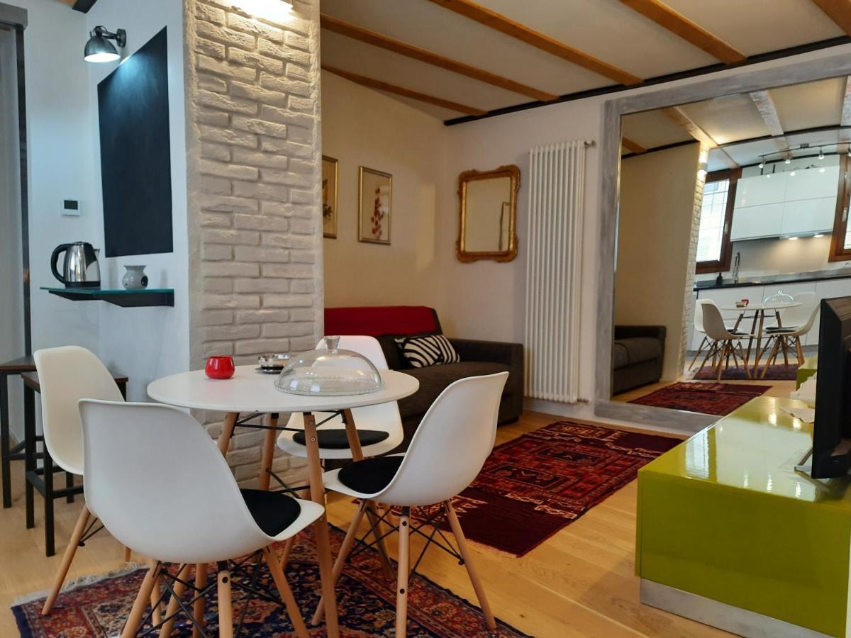 Mini Contra' Dei Servi - Vicenza Apartment Bagian luar foto