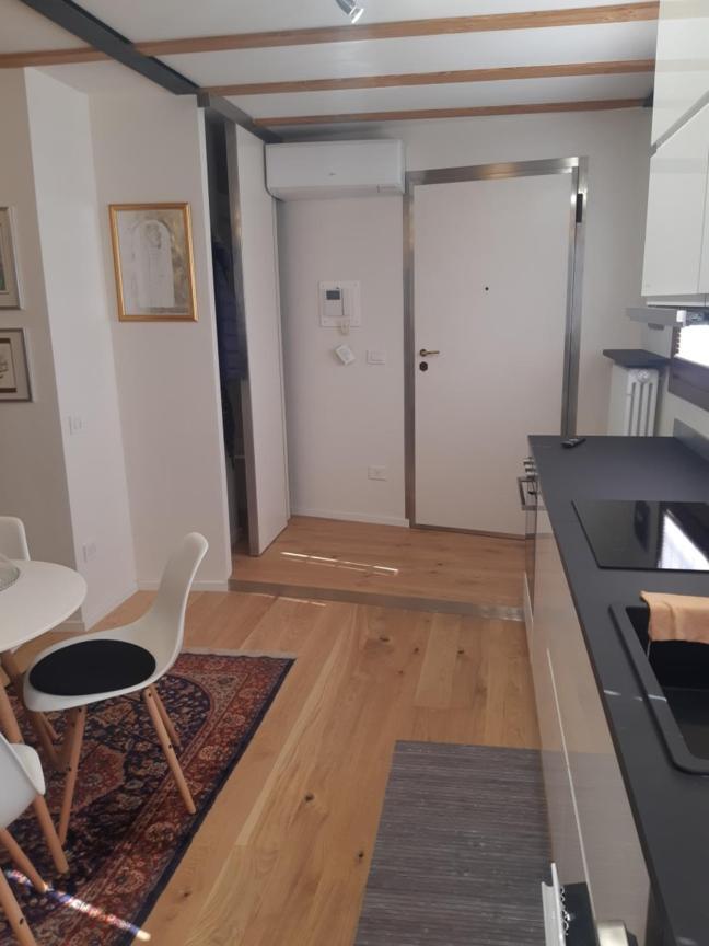 Mini Contra' Dei Servi - Vicenza Apartment Bagian luar foto