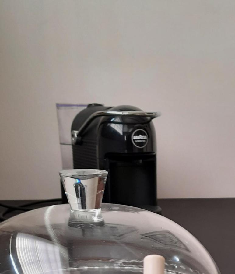 Mini Contra' Dei Servi - Vicenza Apartment Bagian luar foto